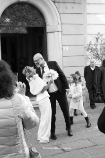 Nozze Simone e Annarita foto esterni Piazza San Bernardino da Siena Camaiore