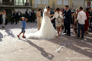 Nozze Alessio e Eleonora Piazzale Chiesa Capezzano, abito sposa Laura la sposa chic, Nicole Spose